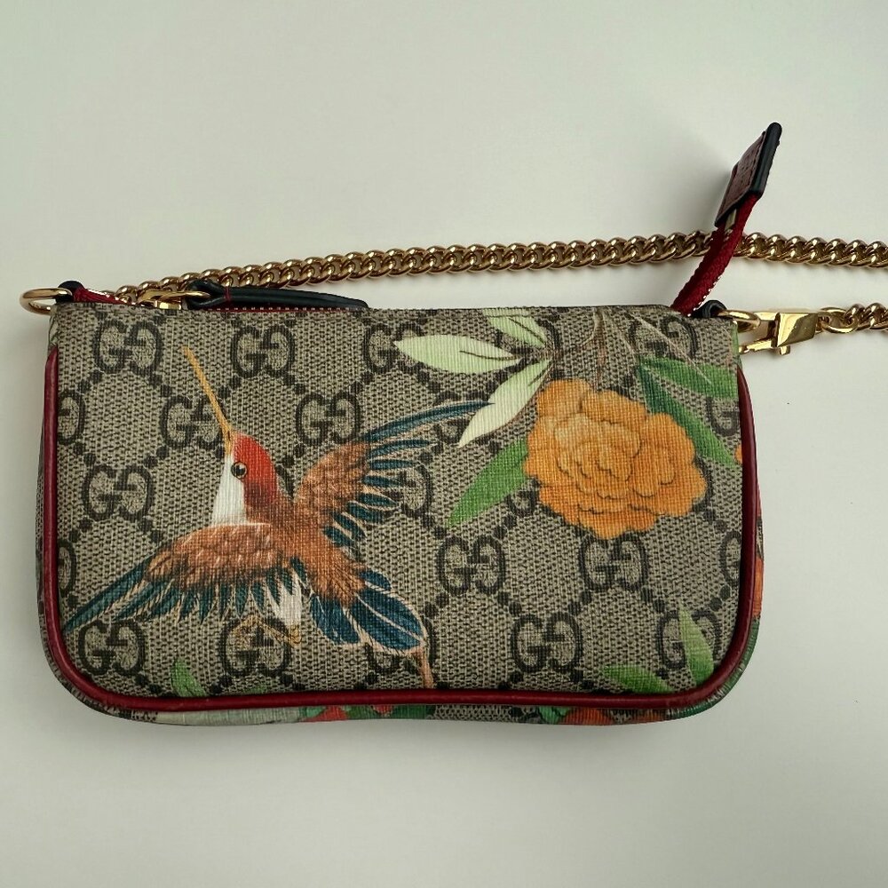 ❌ SOLD ❌ Gucci Tian GG Supreme Coin Pouch w/ Chain